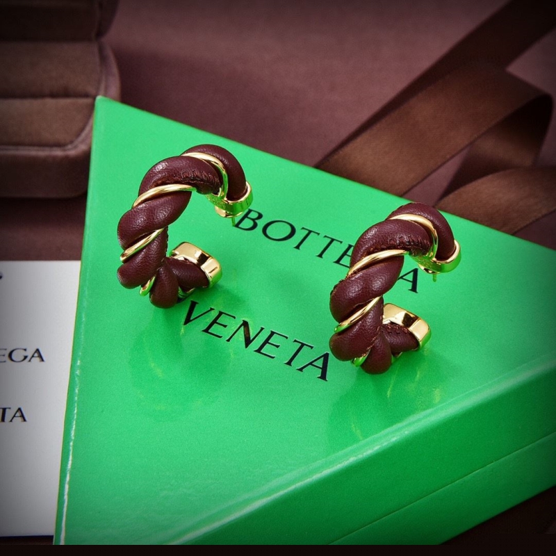 Bo*te*ga venenta earrings